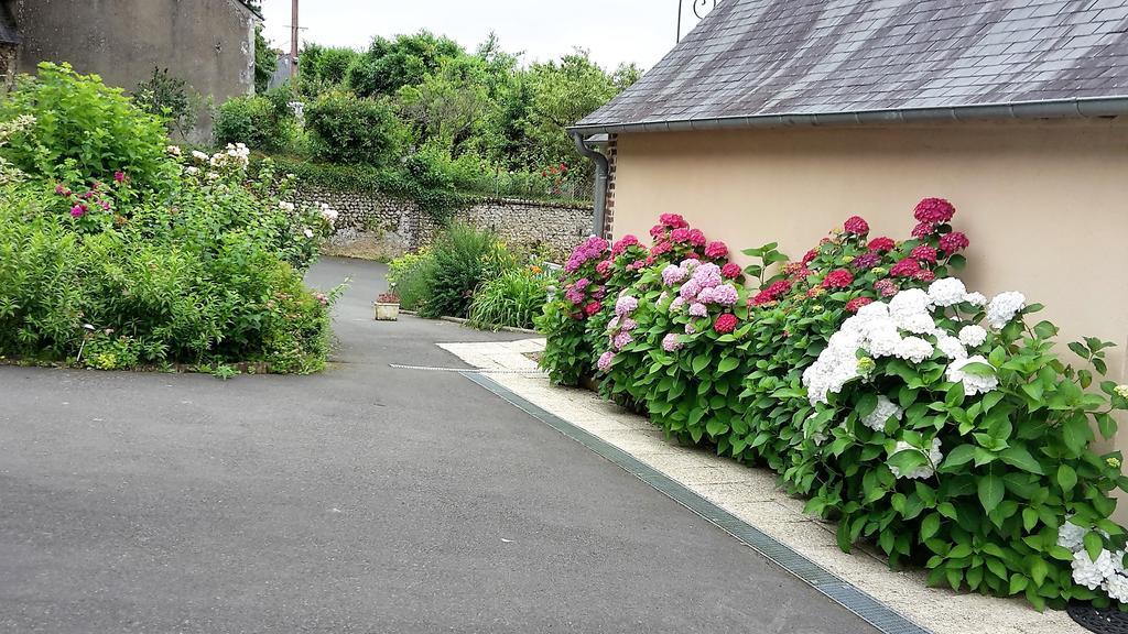 Auberge Du Cheval Blanc Beaumont-Pied-de-Boeuf (Sarthe) Exterior foto